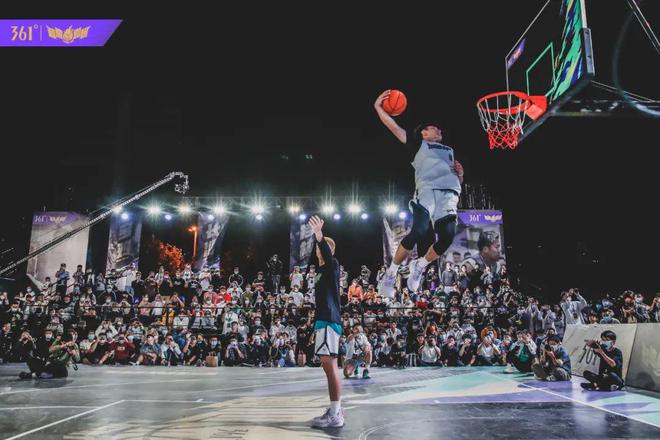 综合来看 综合来看