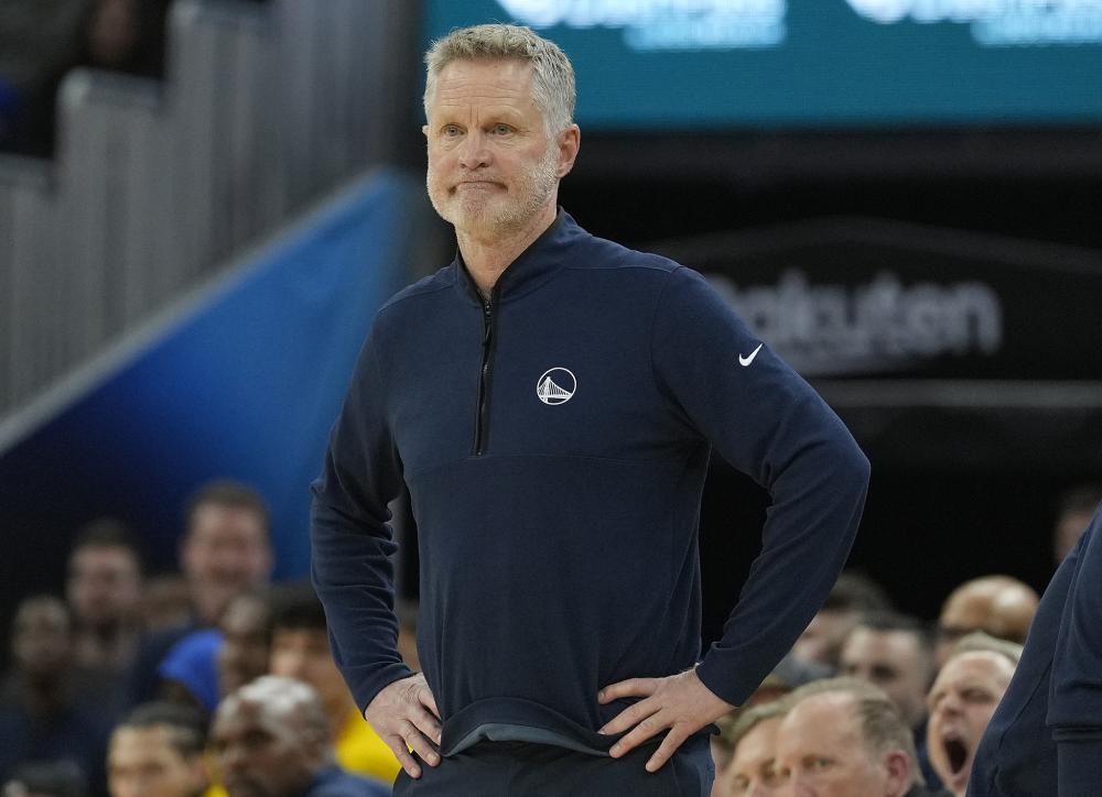 解说员不仅 解说员不仅