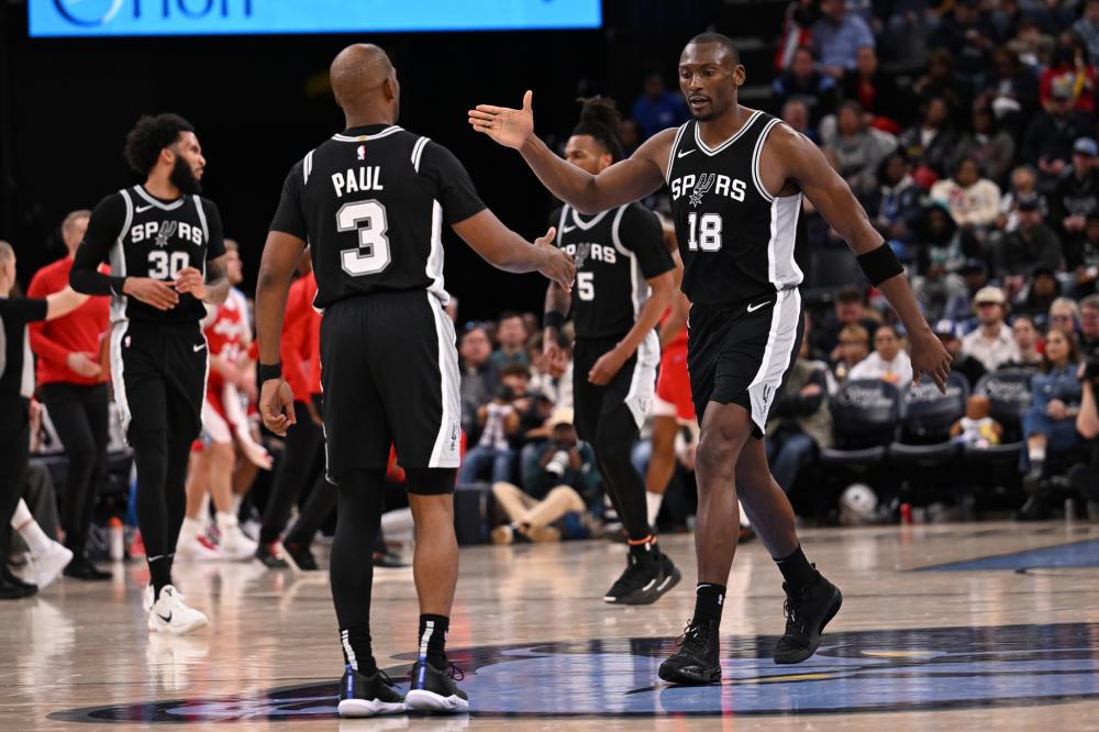 在中场掌控 在中场掌控